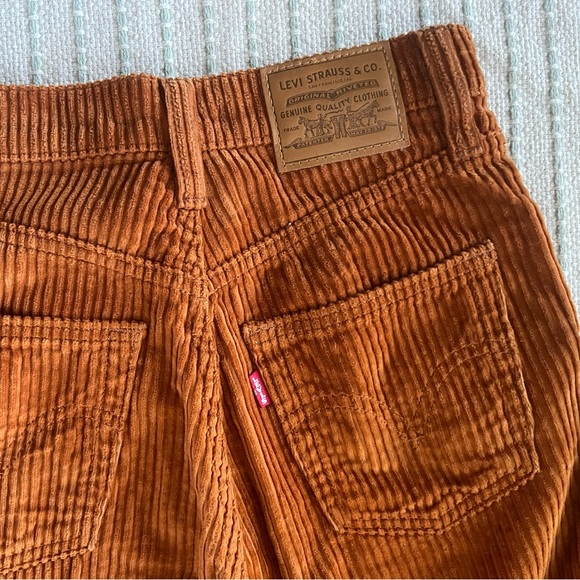 Levi’s corduroy flare pants - Picture 4 of 4